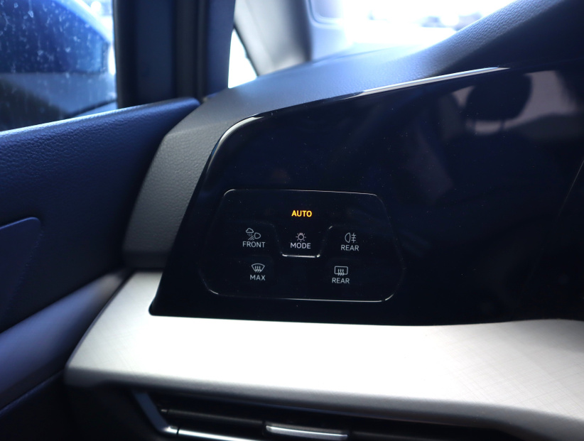 Volkswagen Golf, 2024