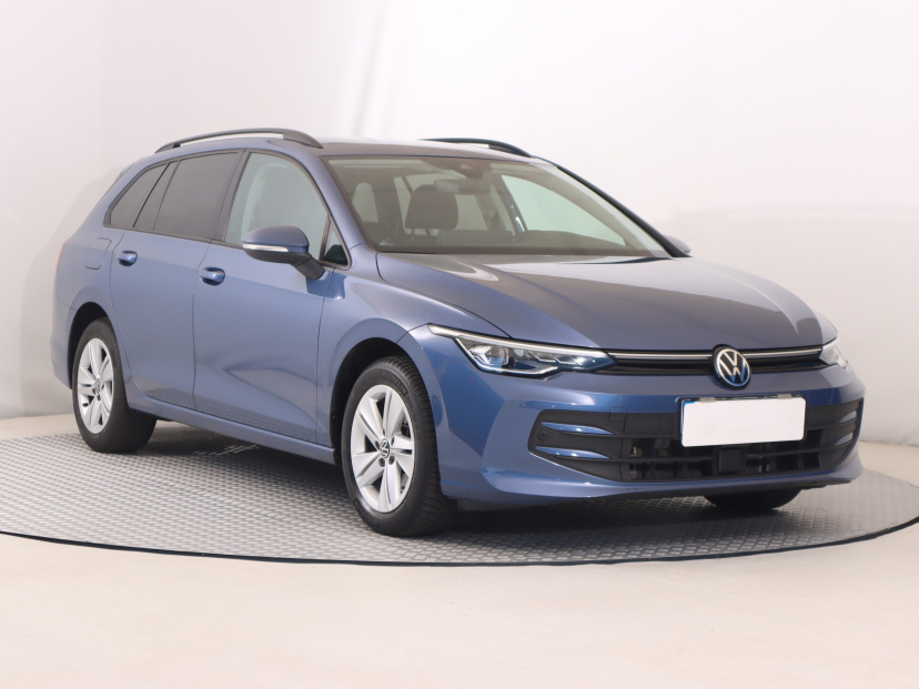 Volkswagen Golf, 2024