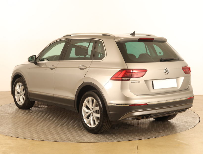 Volkswagen Tiguan, 2020
