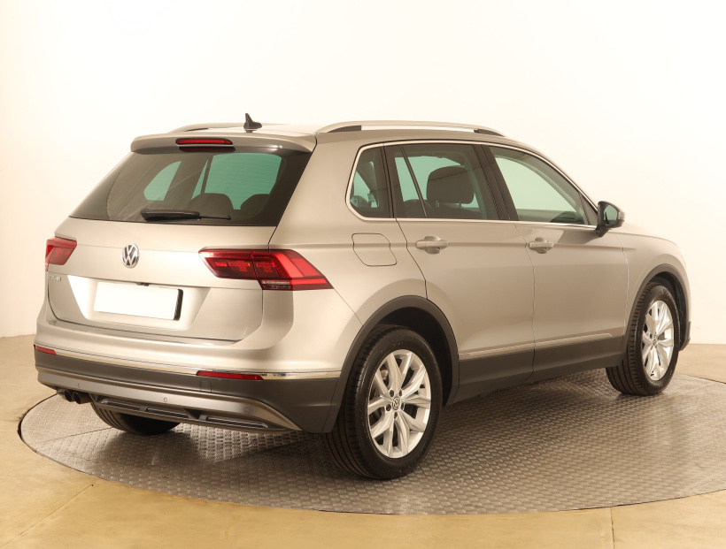 Volkswagen Tiguan, 2020