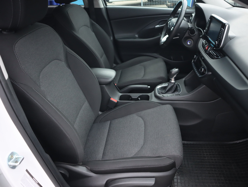 Hyundai i30, 2022