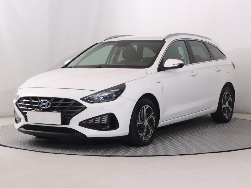 Hyundai i30, 2022