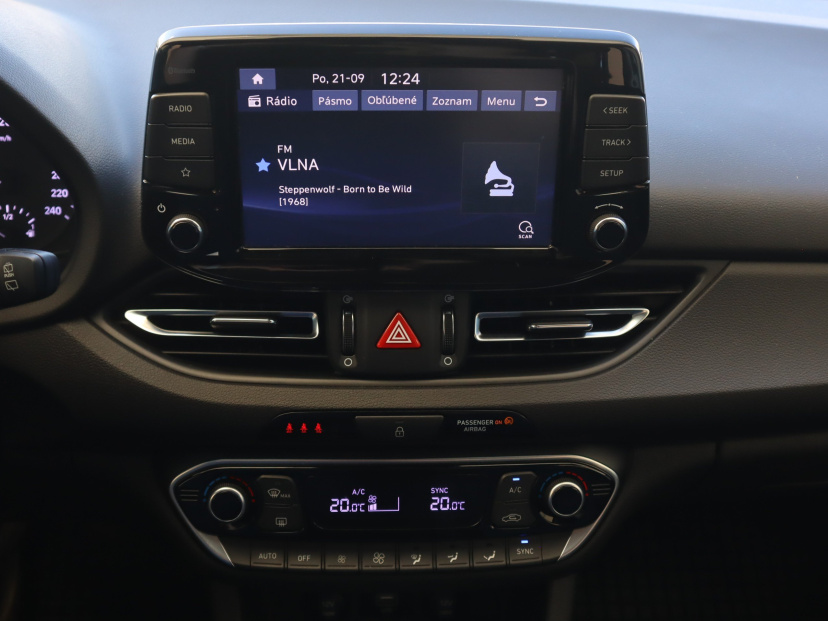 Hyundai i30, 2022