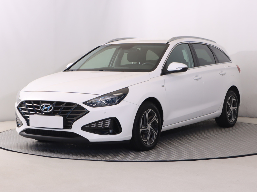 Hyundai i30, 2022