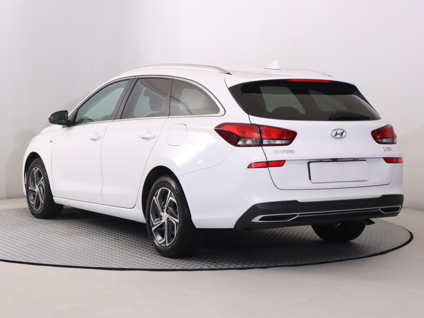 Hyundai i30, 2022