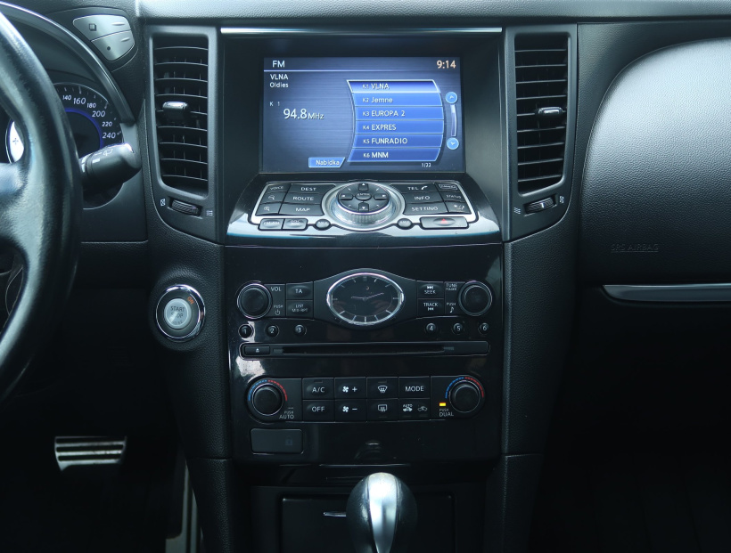 Infiniti QX70, 2015