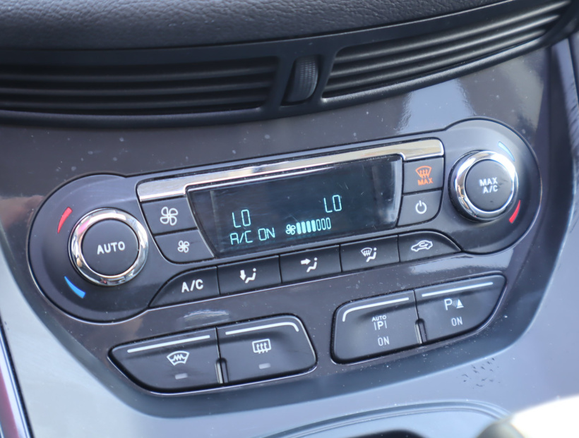 Ford Kuga, 2013