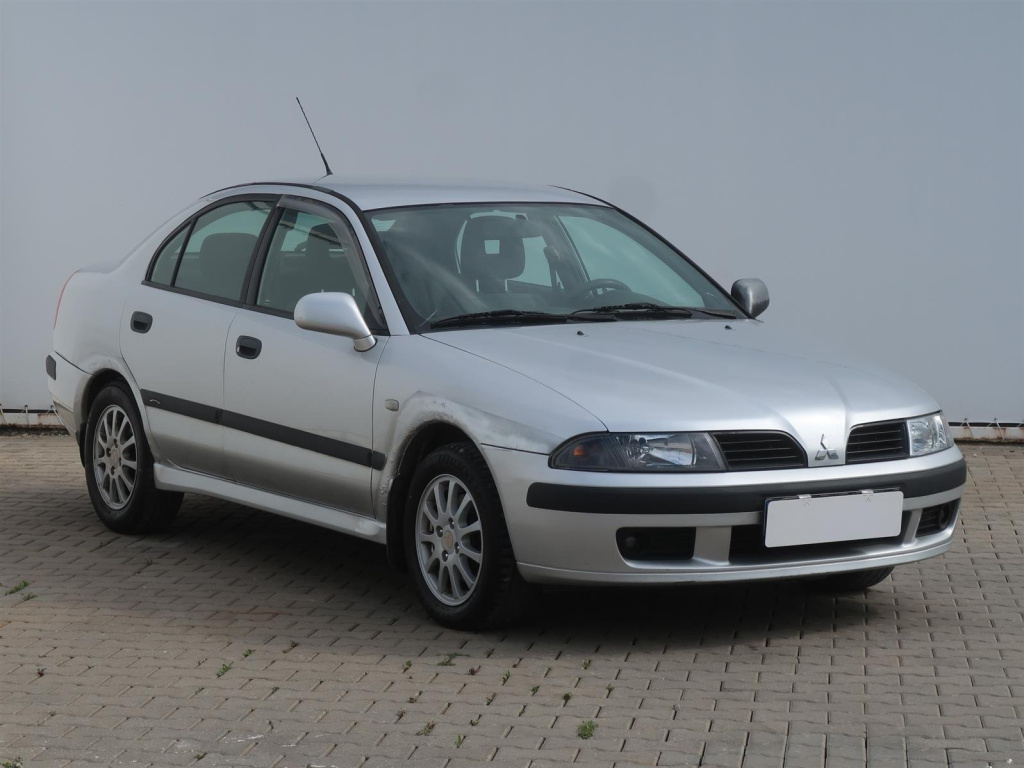 Mitsubishi Carisma, 2002