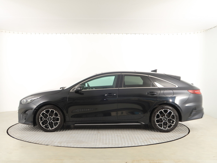 Kia ProCeed, 2022