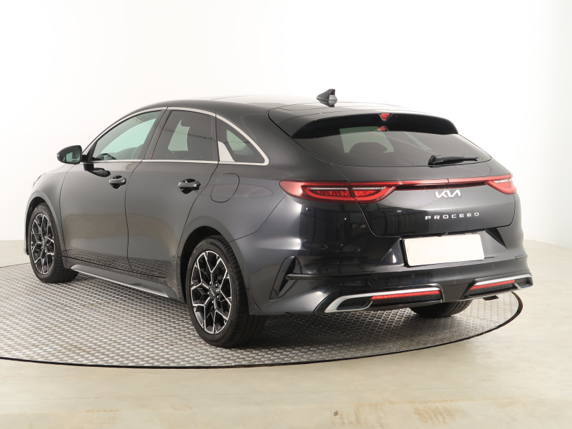 Kia ProCeed, 2022