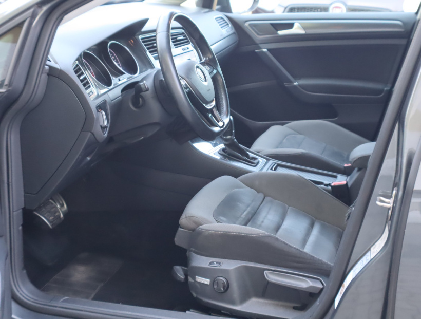 Volkswagen Golf, 2019