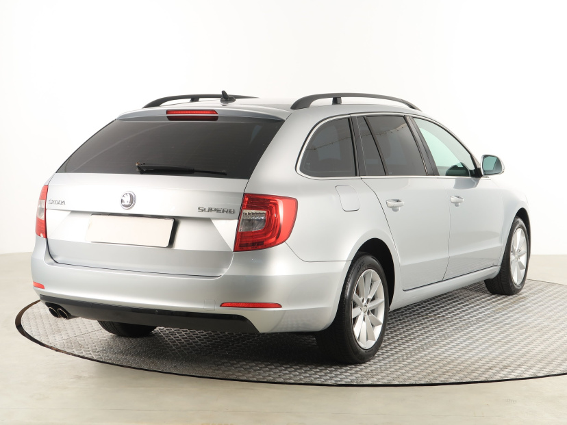 Škoda Superb, 2014