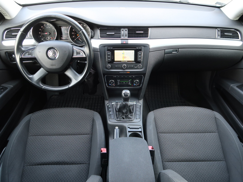 Škoda Superb, 2014