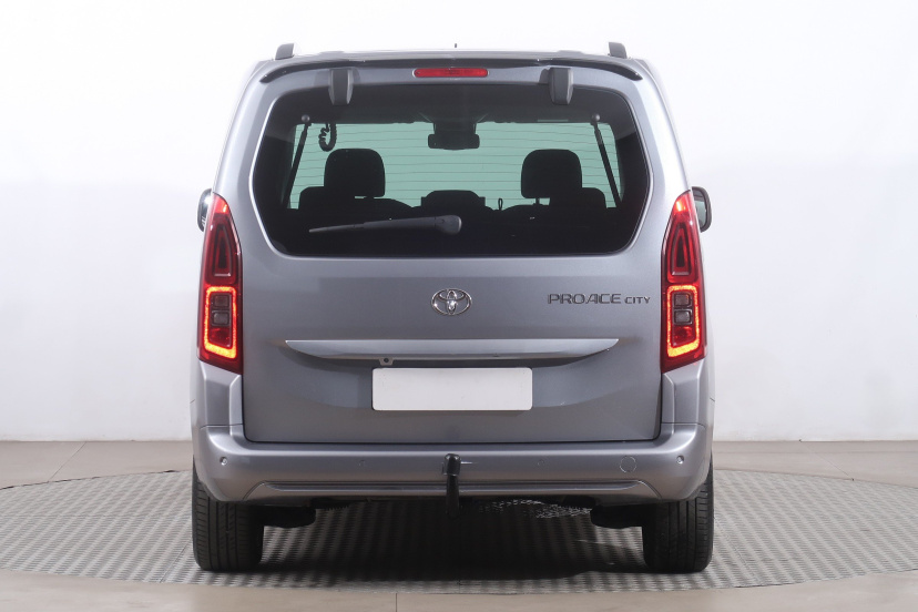 Toyota ProAce City Verso, 2025