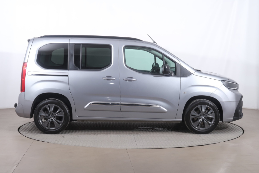 Toyota ProAce City Verso, 2025
