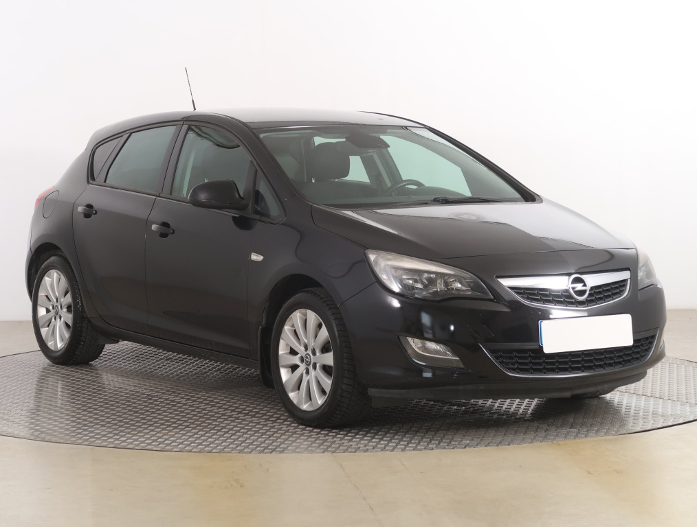 Opel Astra, 2010