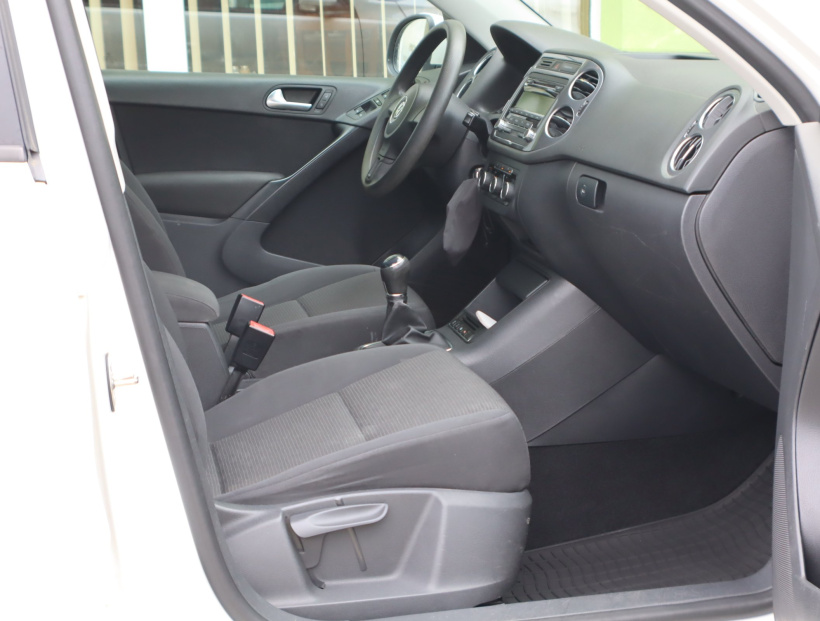 Volkswagen Tiguan, 2011