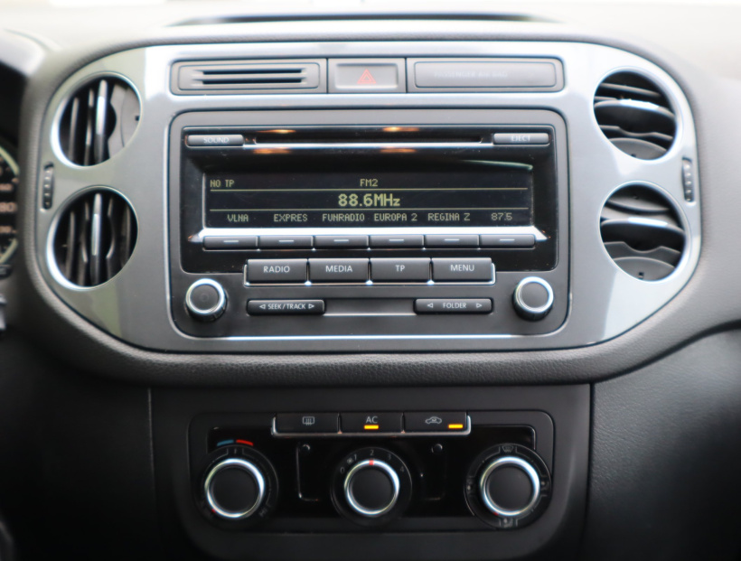 Volkswagen Tiguan, 2011