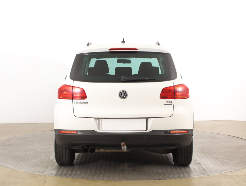 Volkswagen Tiguan, 2011