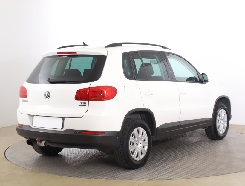 Volkswagen Tiguan, 2011