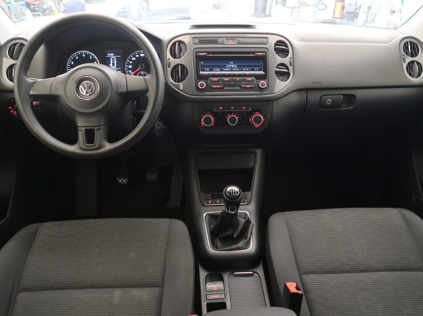 Volkswagen Tiguan, 2011