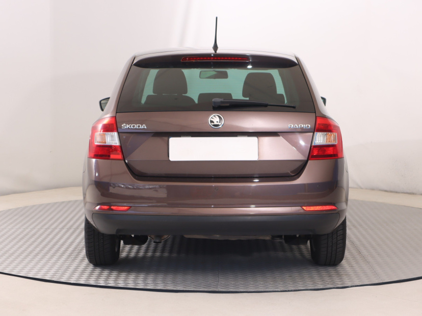 Škoda Rapid Spaceback, 2015