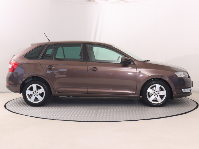 Škoda Rapid Spaceback, 2015