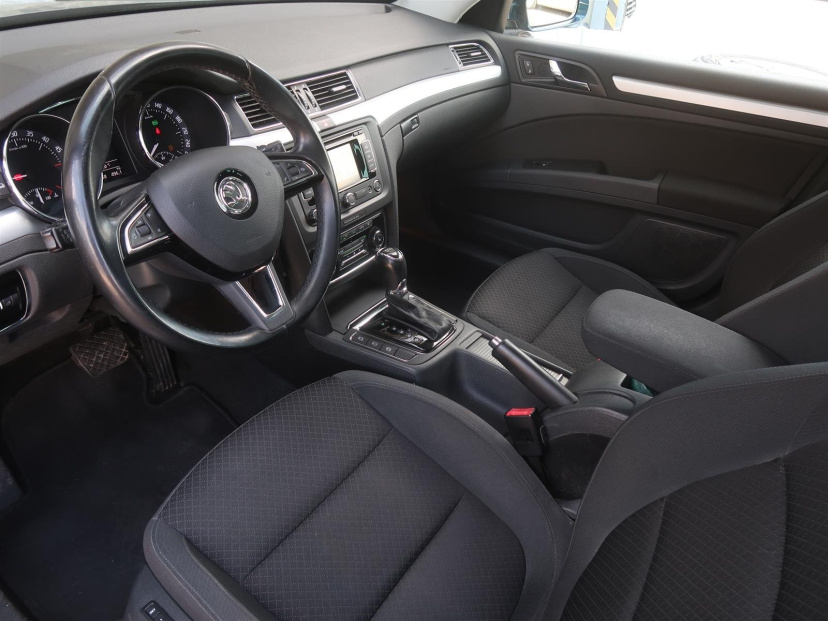 Škoda Superb, 2014