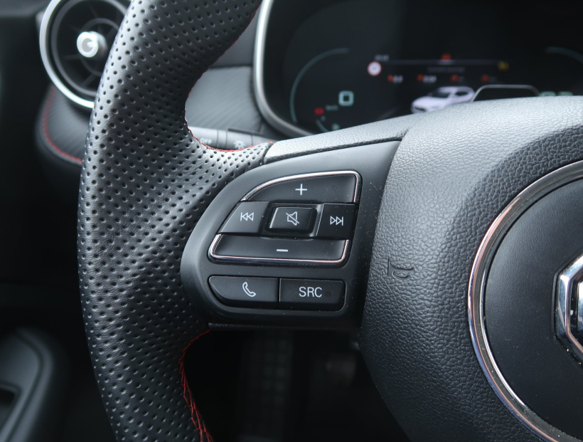 MG ZS SUV, 2025