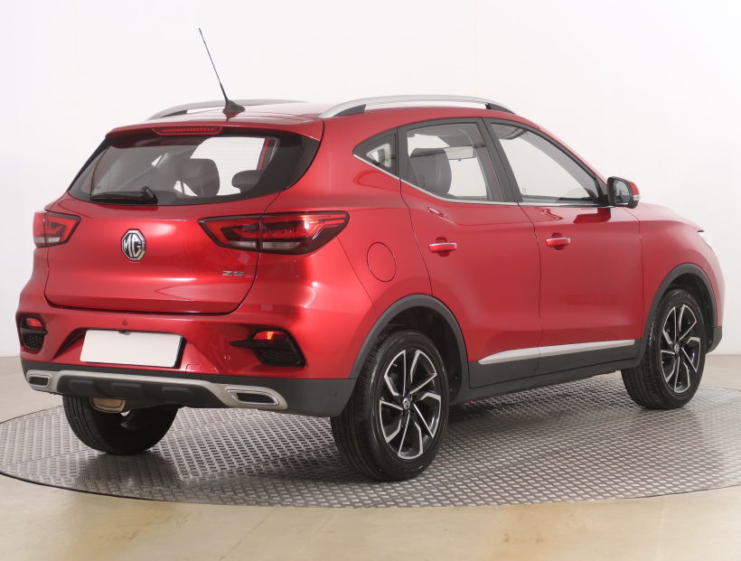MG ZS SUV, 2025