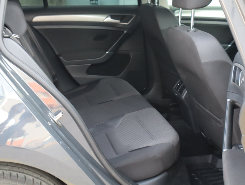 Volkswagen Golf, 2016