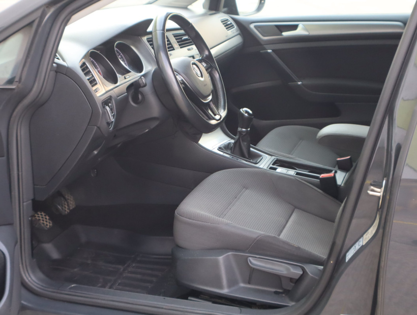 Volkswagen Golf, 2016