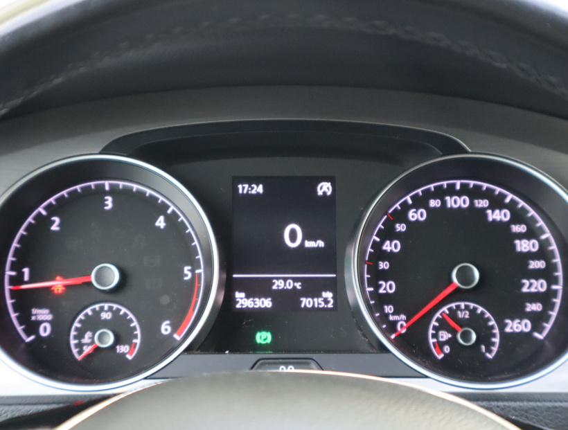 Volkswagen Golf, 2016