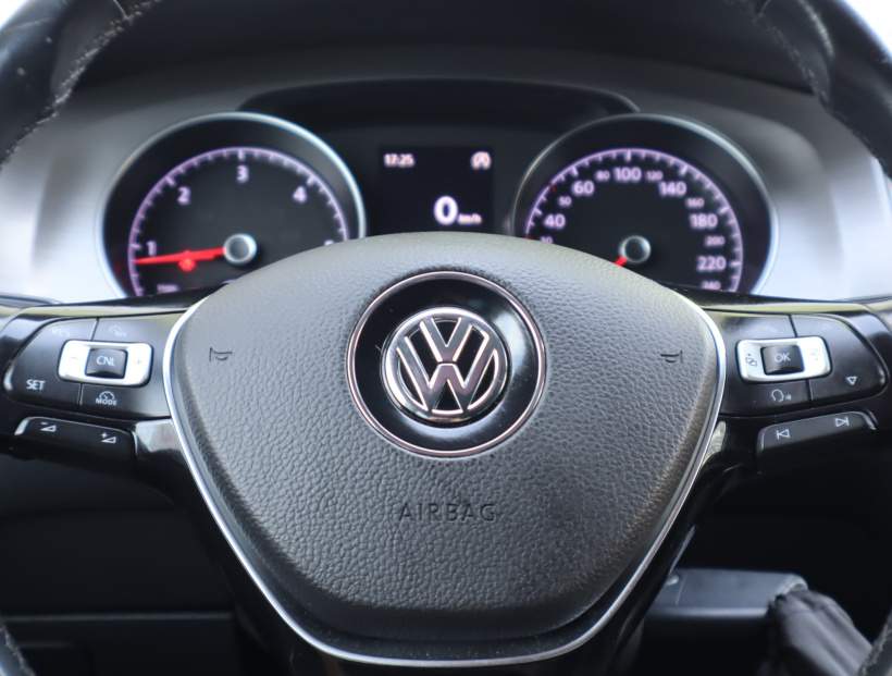 Volkswagen Golf, 2016