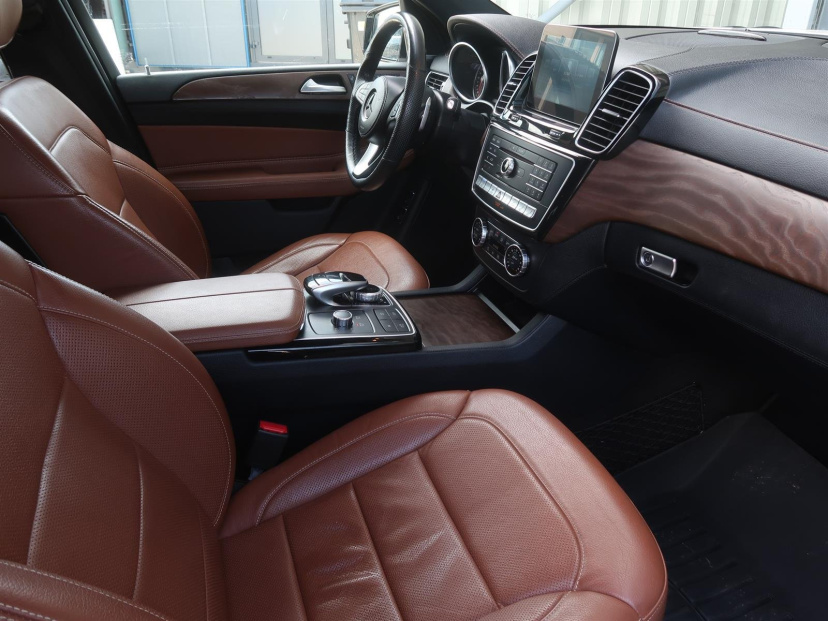 Mercedes-Benz GLS, 2016