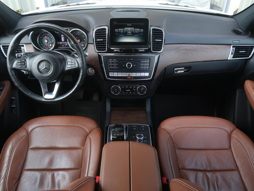 Mercedes-Benz GLS, 2016