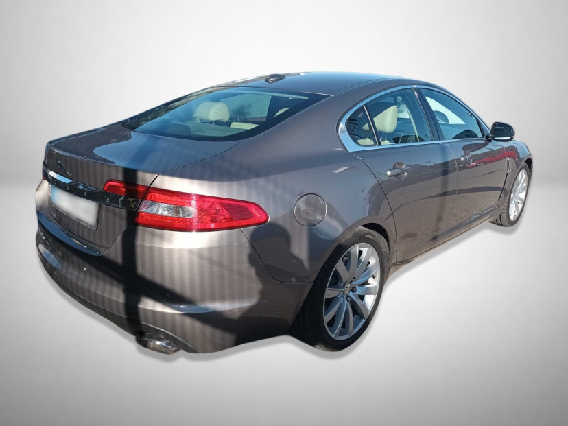 Jaguar XF, 2010