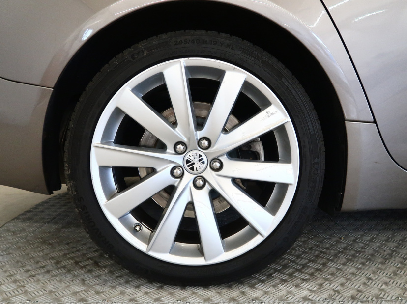 Jaguar XF, 2010