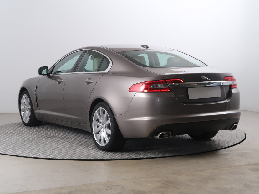 Jaguar XF, 2010