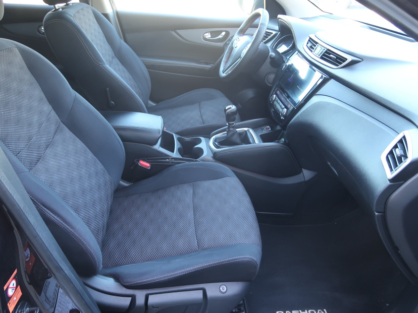 Nissan Qashqai, 2015