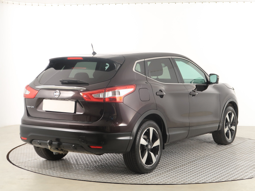 Nissan Qashqai, 2015
