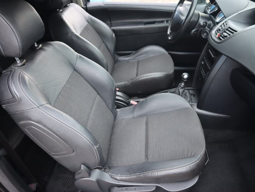 Peugeot 207, 2006