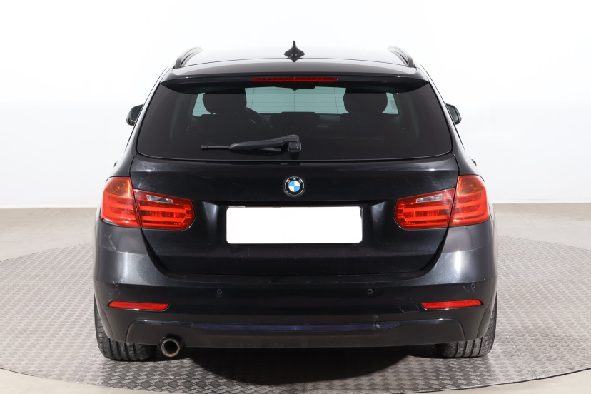 BMW 3, 2015
