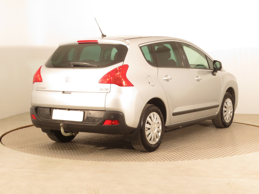 Peugeot 3008, 2010