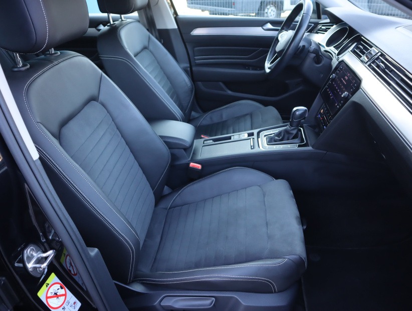 Volkswagen Passat, 2023