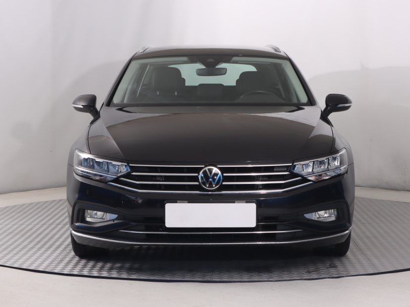 Volkswagen Passat, 2023
