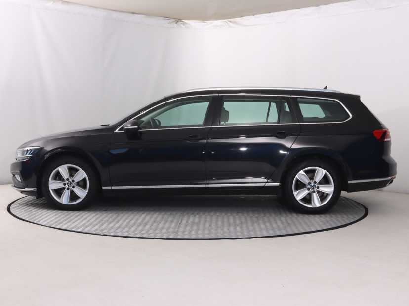 Volkswagen Passat, 2023