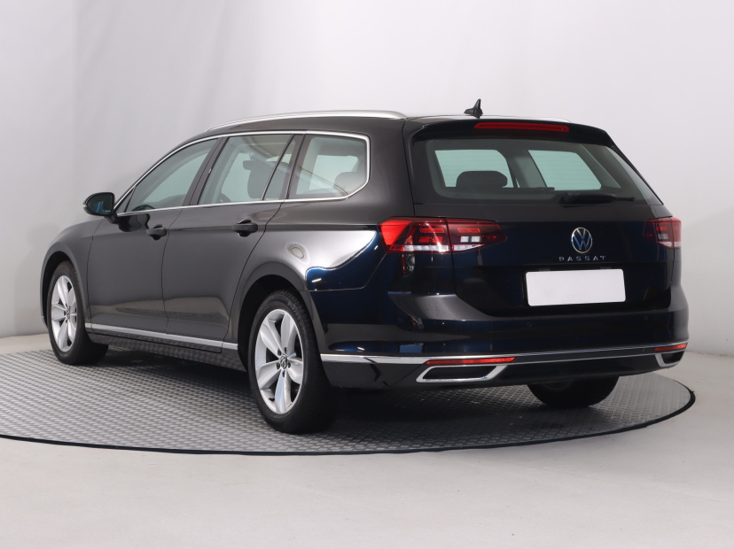 Volkswagen Passat, 2023