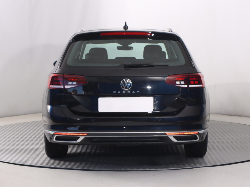 Volkswagen Passat, 2023