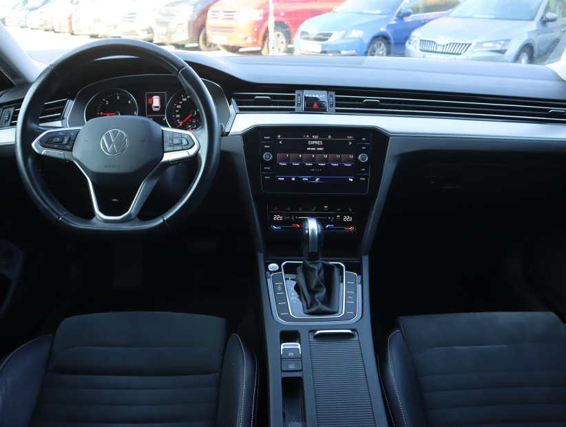 Volkswagen Passat, 2023